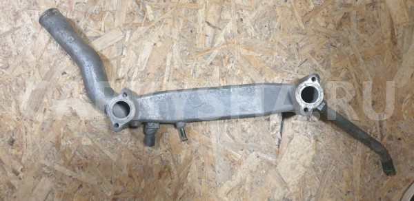 Патрубок системы охлаждения Subaru forester Subaru Forester оригинальный номер 14050aa300