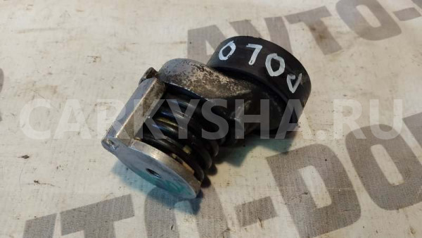 Натяжитель ремня генератора Volkswagen Polo 5 Volkswagen Polo оригинальный номер 03C145299C