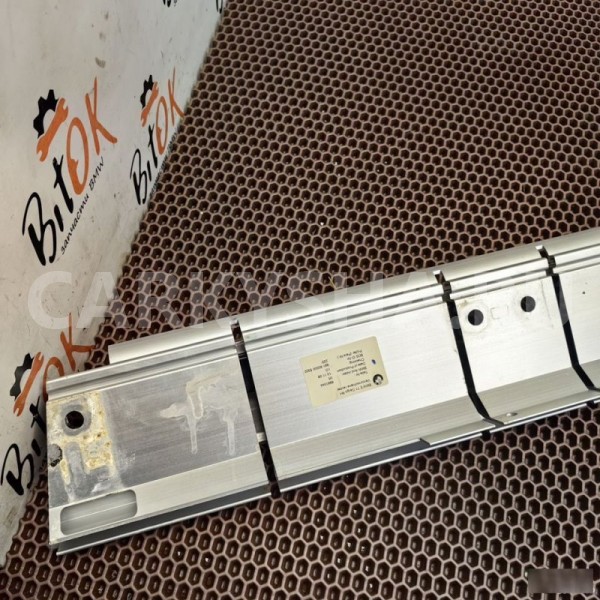 Крепежная направляющая BMW X6 