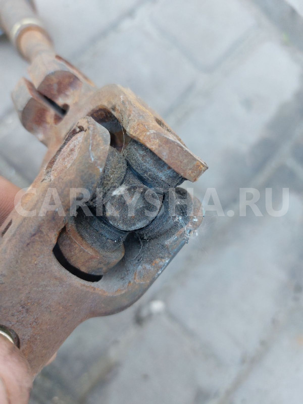 Карданчик подрулевой Toyota Avensis T250 Toyota Avensis оригинальный номер 4526005072