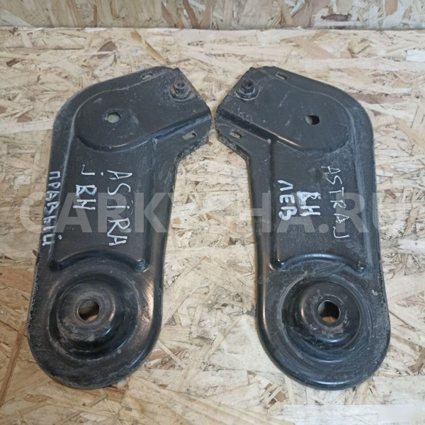 Кронштейн подрамника Opel Astra J Chevrolet Cruze оригинальный номер 13266387 13266388