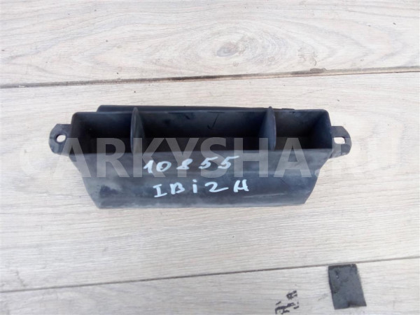 Воздухозаборник Seat Ibiza V 2008> SEAT Ibiza оригинальный номер 1T0805971