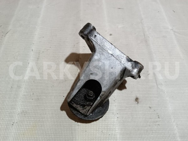 Кронштейн двигателя левый Volvo 740 