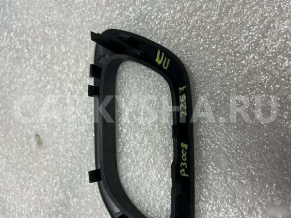 Рамка ручки двери Peugeot 3008 EP6CDT Peugeot 3008 