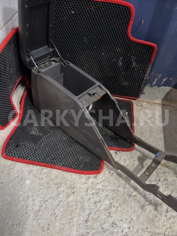 Подлокотник Subaru Legacy 3 1999 92111AE030ML УНИВЕРСАЛ EJ25 Subaru Legacy 