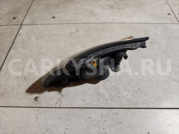 Поворотник правый Toyota Corona оригинальный номер 8161020540
