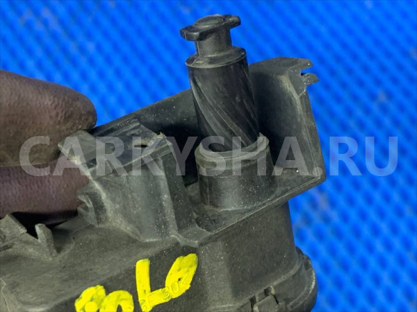 Активатор замка крышки бензобака Volkswagen Polo V Volkswagen Polo оригинальный номер 5c6810773h