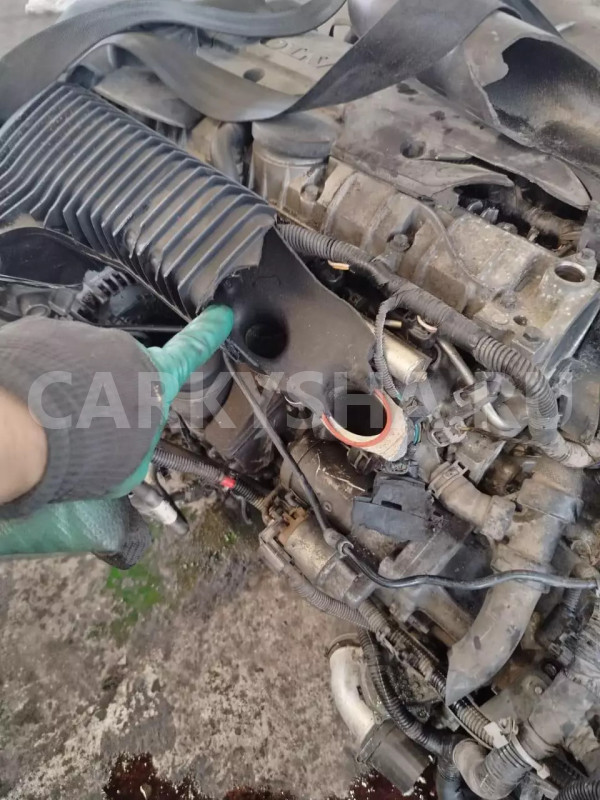 Двигатель Volvo V40 