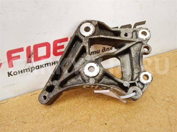 Название детали Кронштейн компрессора Модель Peugeot 408 Peugeot 408 оригинальный номер 98 085 150 80