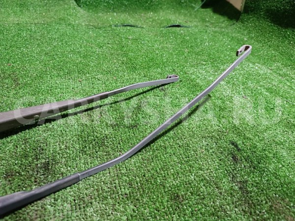 Поводок стеклоочистителя Mitsubishi Lancer 