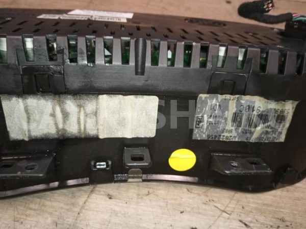 Название детали Панель приборов Модель Skoda Roomster I Skoda Roomster оригинальный номер 5J0920910C