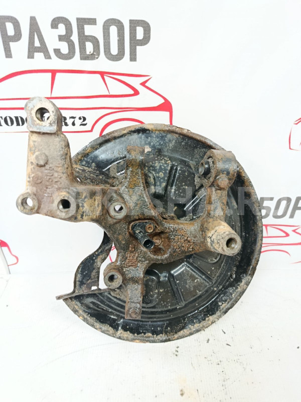 Кулак задний левый Volkswagen Golf Mk5 2003-2009 Volkswagen Golf оригинальный номер 1K0505435AB