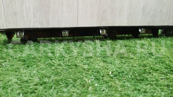 Обшивка центральной стойки нижняя правая Mercedes-Benz M-klasse 