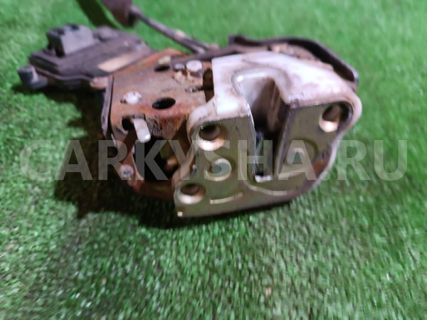 Замок двери задней правой Mazda 2 оригинальный номер GJ6A72310G