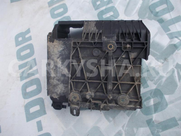 Подставка под аккумулятор Renault Megane 2 2005 Renault 20 