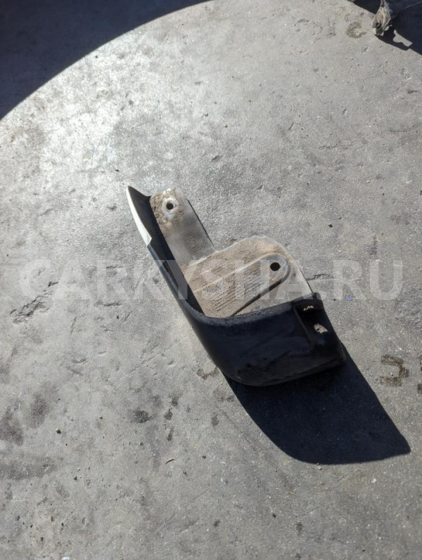 Брызговик Nissan Tiida 