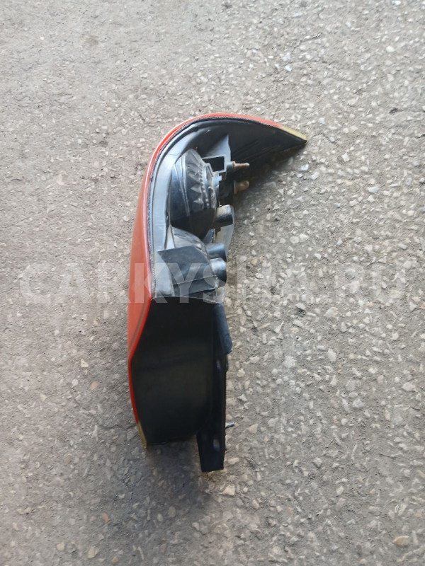 Фонарь задний левый Mitsubishi Lancer 9 Mitsubishi i оригинальный номер MN161195