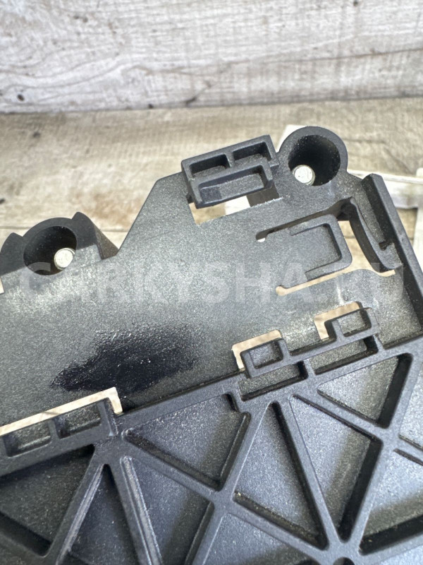 Кронштейн ЭБУ Land Rover Freelander 2 Land Rover Freelander оригинальный номер 6g9212a692a