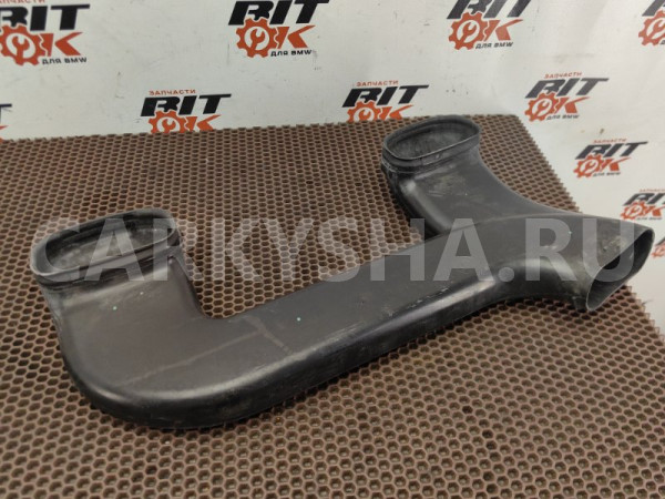 Воздухозаборник BMW X5 оригинальный номер 13 71 7 812 058, 13 71 7 812 058, 13717812058, 7812058