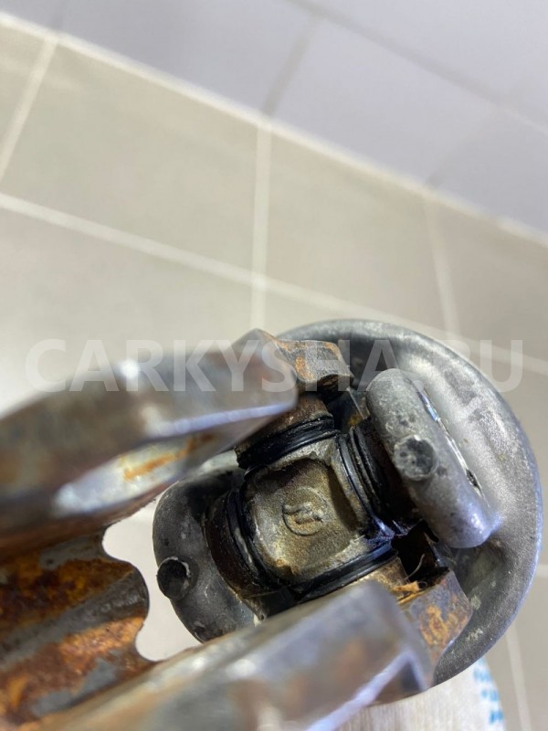 Рулевой карданчик Volkswagen Passat 1999 Volkswagen Passat оригинальный номер 990126X