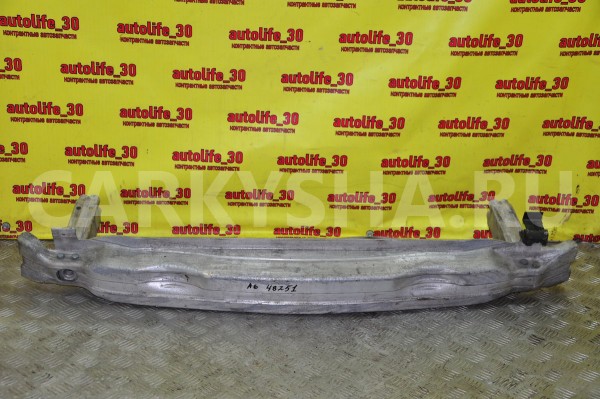 Усилитель бампера Audi 200 