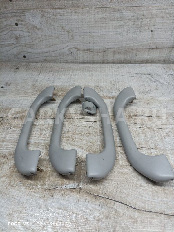 Ручка потолка Mitsubishi Lancer IX (2000—2007) Mitsubishi i оригинальный номер MR330017