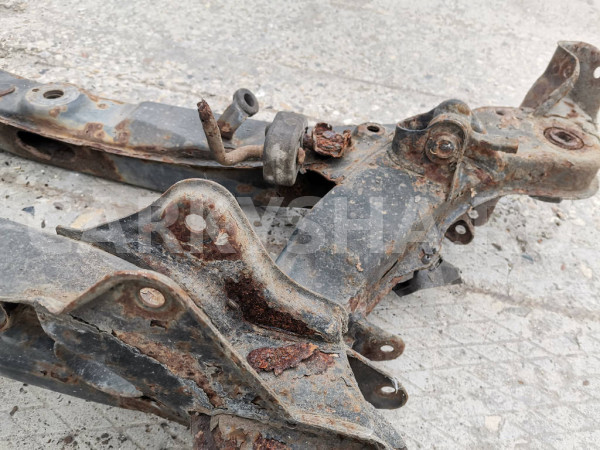 Подрамник задний Mercedes C W203 Mercedes-Benz C-klasse оригинальный номер A2033505708