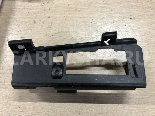 Накладка Lexus RX IV Рестайлинг  оригинальный номер 58544-48010