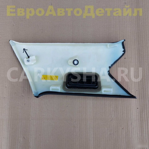 Обшивка задней стойки Range Rover Sport 2 (L494) Land Rover Range Rover оригинальный номер LR080405