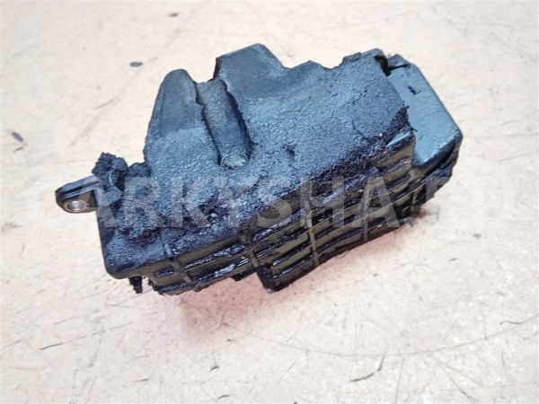 Название детали Накладка Модель Hyundai Santa Fe CM Hyundai Santa Fe оригинальный номер 21530-27001