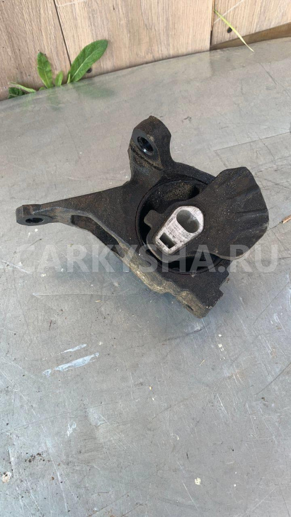Опора двигателя левая Mazda Mazda 6 (GJ) 2012-2015 Mazda 2 оригинальный номер GHR939070