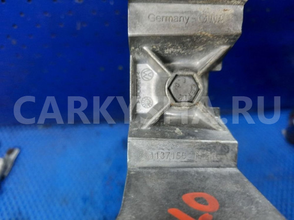 Кронштейн подлокотника Volkswagen Polo 5 Volkswagen Polo оригинальный номер 6R0 864 273 A