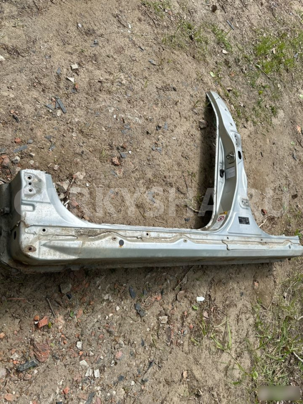 Порог левый Toyota Avensis T250 Toyota Avensis 