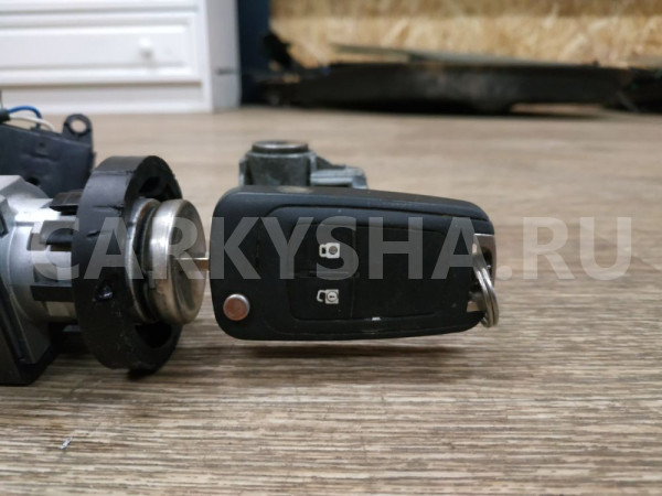 Замок зажигания со вставками (к-кт) Chevrolet Orlando оригинальный номер 22956690