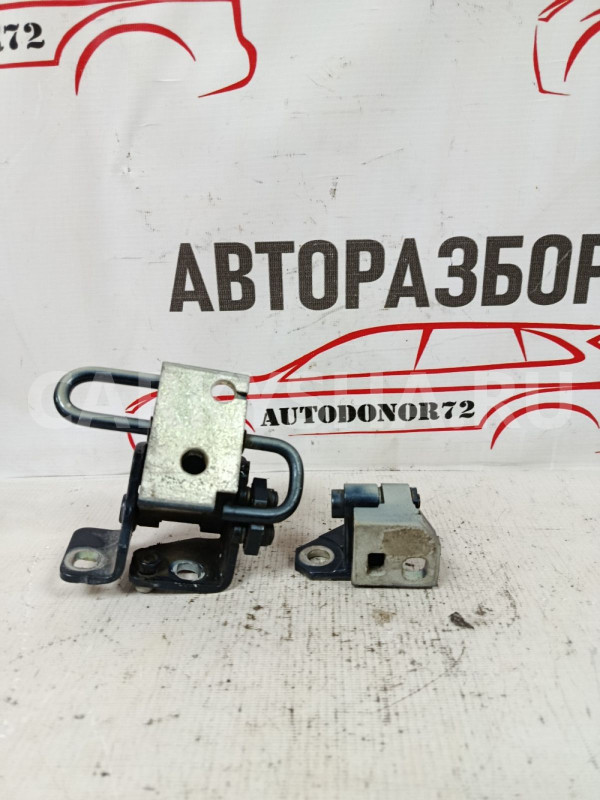 Петли двери задней левой VW Golf Mk5 2003-2009 Volkswagen Golf оригинальный номер 1K9833401C