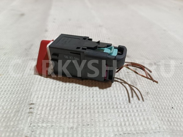 Кнопка аварийной сигнализации Volkswagen Tiguan 