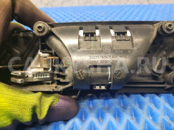 Ручка двери внутренняя передняя правая Jetta 6 Volkswagen Jetta оригинальный номер 5C7 837 114 HZNX