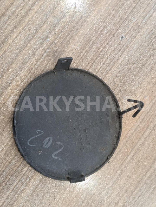 Заглушка бампера Toyota ISis оригинальный номер 52164-44050