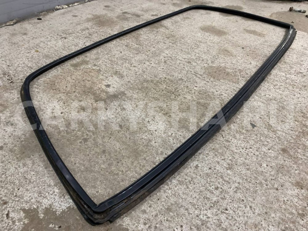 Уплотнитель лобового стекла Toyota Land Cruiser 80 Toyota Land Cruiser оригинальный номер 56121-60040