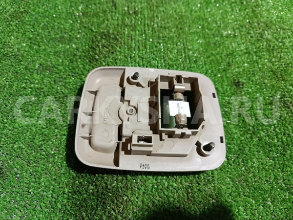 Плафон салонный Nissan Avenir 