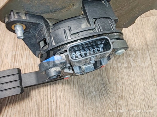 Педаль газа Renault Sandero Stepway 2015 180022703R К4М Renault Sandero 