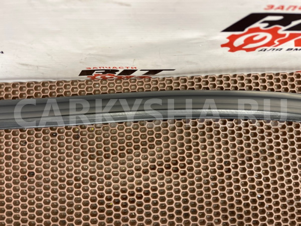 Уплотнитель стекла двери BMW X1 оригинальный номер 51 33 7 240 858, 51 33 7 240 858, 51337240858, 7240858