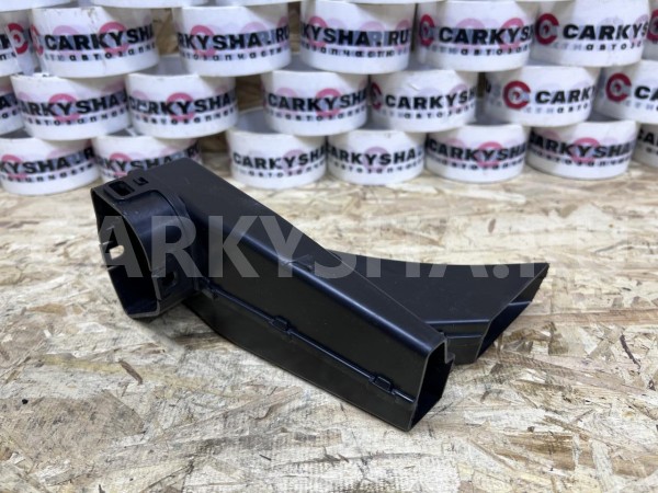 Воздуховод обдува ног правый Jetour X70 PLUS оригинальный номер F18-8107018