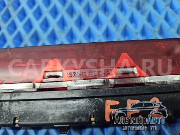 Дополнительный стоп сигнал Ford Focus 2 Ford Focus оригинальный номер 1s7113a613ae