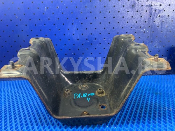 Кронштейн колеса запасного Mitsubishi Pajero 4 Mitsubishi i оригинальный номер MR436000