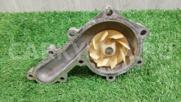 Насос водяной (помпа) Toyota Land Cruiser 1998 Toyota Land Cruiser 