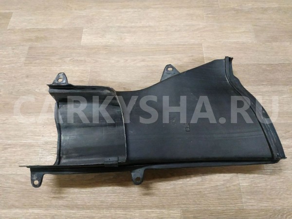 Воздуховод бампера правый Toyota HiAce 