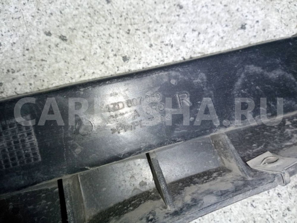 Кронштейн бампера Skoda Octavia II рестайлинг (2008—2013) Skoda Octavia оригинальный номер 88070877002