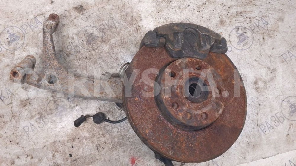 кулак передний в сборе левый VAG passat B5 Volkswagen Passat оригинальный номер 8D0407257AL