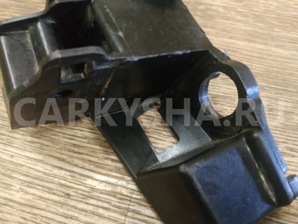 Кронштейн переднего бампера левый Audi Q5 